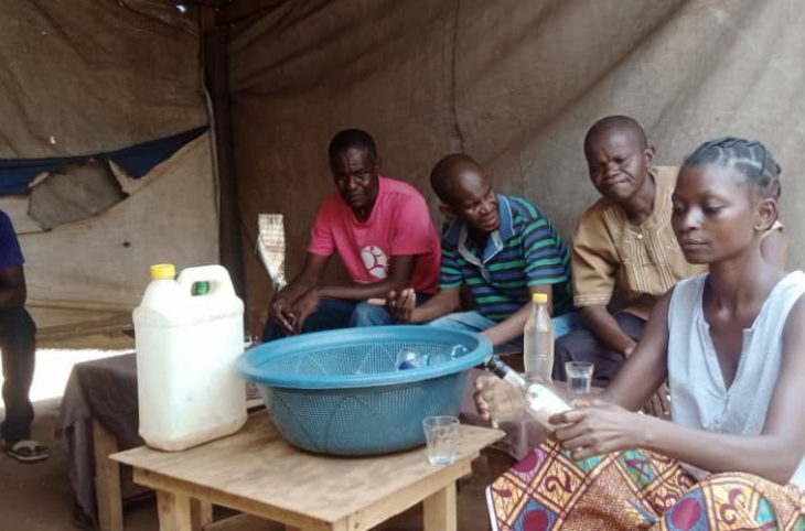 Centrafrique : les jeunes de plus en plus versés dans la consommation de l’alcool de traite