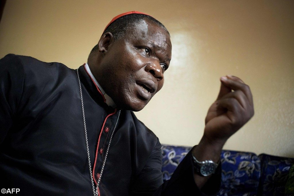 Grève du personnel soignant : le Cardinal Nzapalaïnga appelle au dialogue