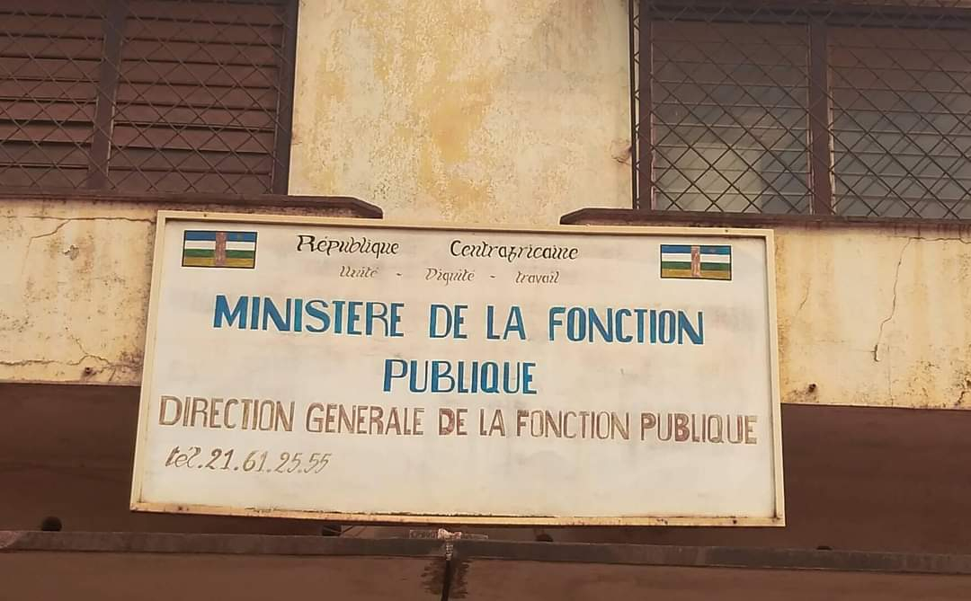 FAUX, le ministère de la Fonction publique n’a pas publié un avis de concours de recrutement