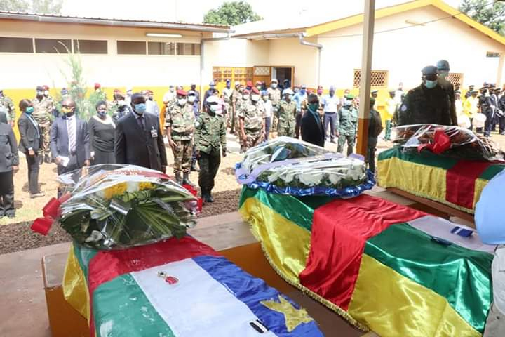 Centrafrique: dernier hommage de la Nation aux soldats tombés au front à Besson