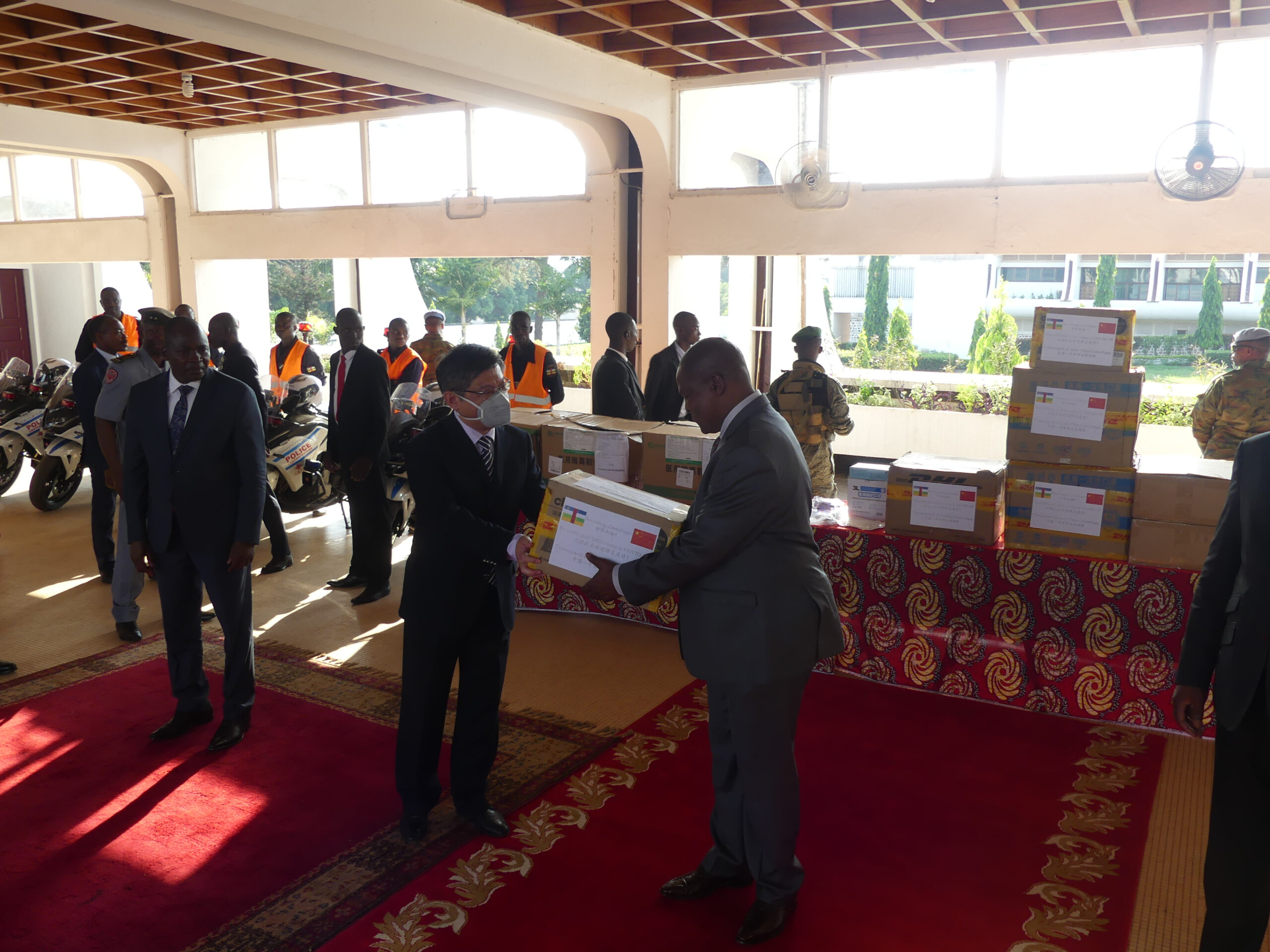 Covid-19: La Chine offre des kits sanitaires et de sécurité au gouvernement centrafricain