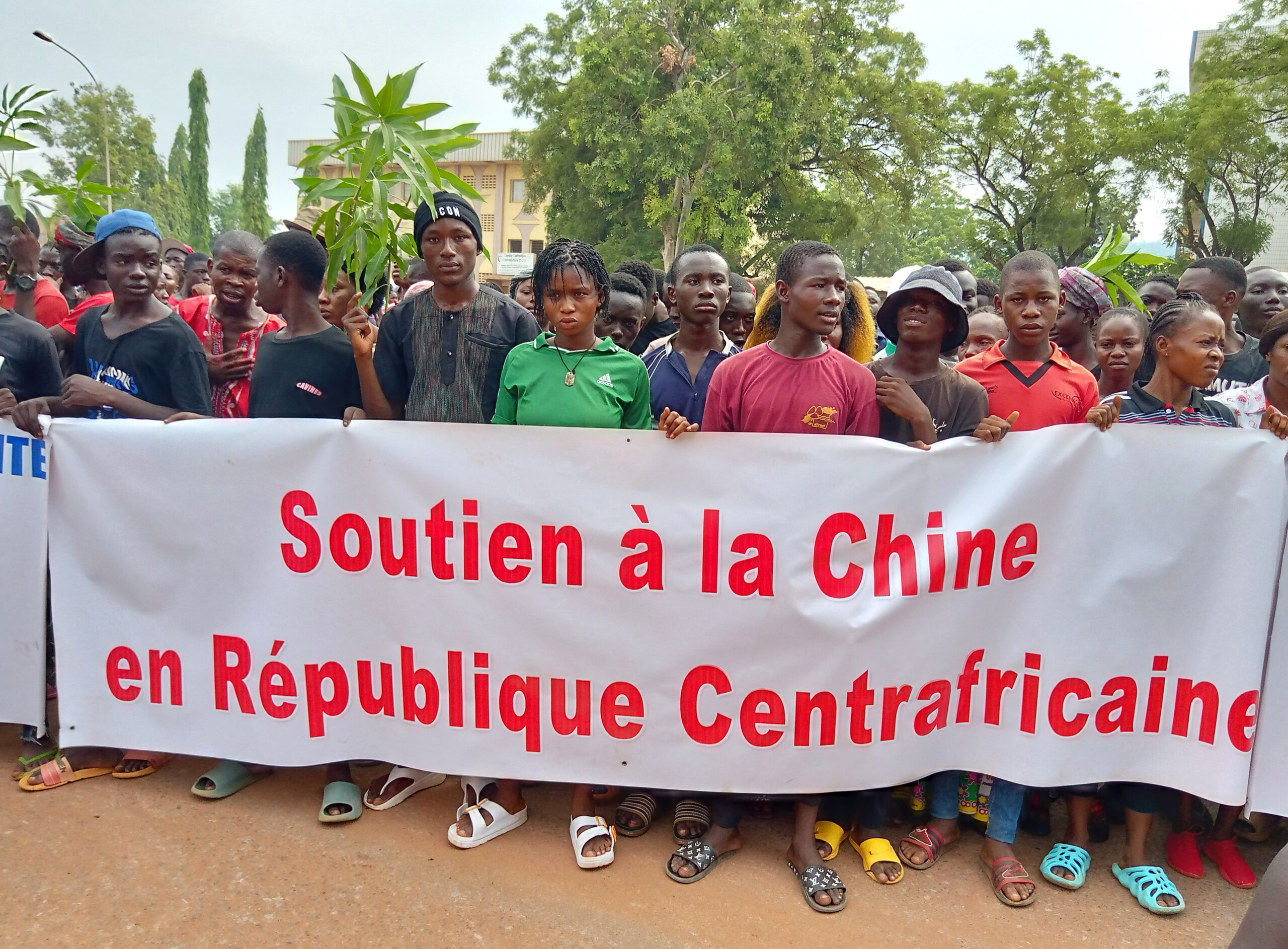 Bangui : marche de soutien à la Chine après l’assassinat de 9 ressortissants chinois dans le centre du pays