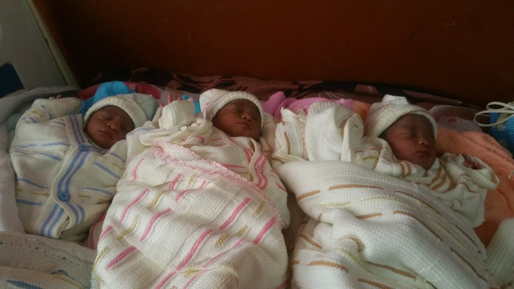 Bangui : Naissance de triplés à l’hôpital communautaire de Bangui
