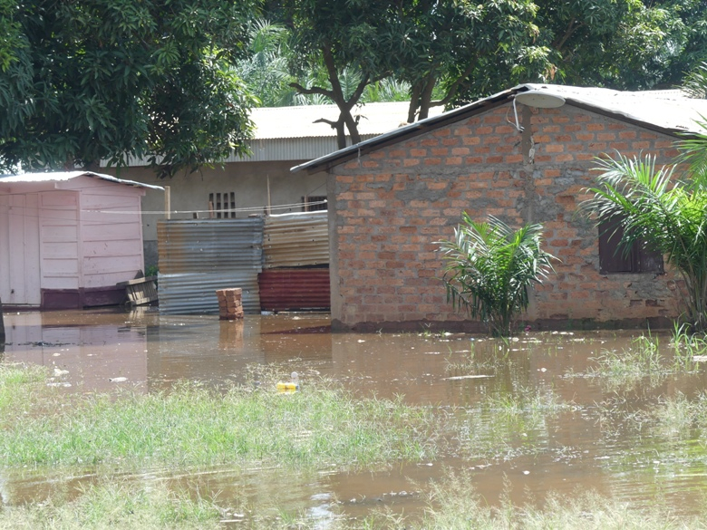 RCA : La commune de Bimbo 5 dans les eaux de l’Oubangui, la Croix Rouge du 7ème arrondissement dresse un bilan lourd