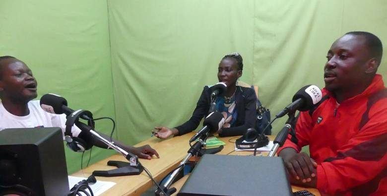 La colère de Mama Mokonzi contre les vendeurs de méchouis du village Linga qui ne respectent pas les règles d’hygiène