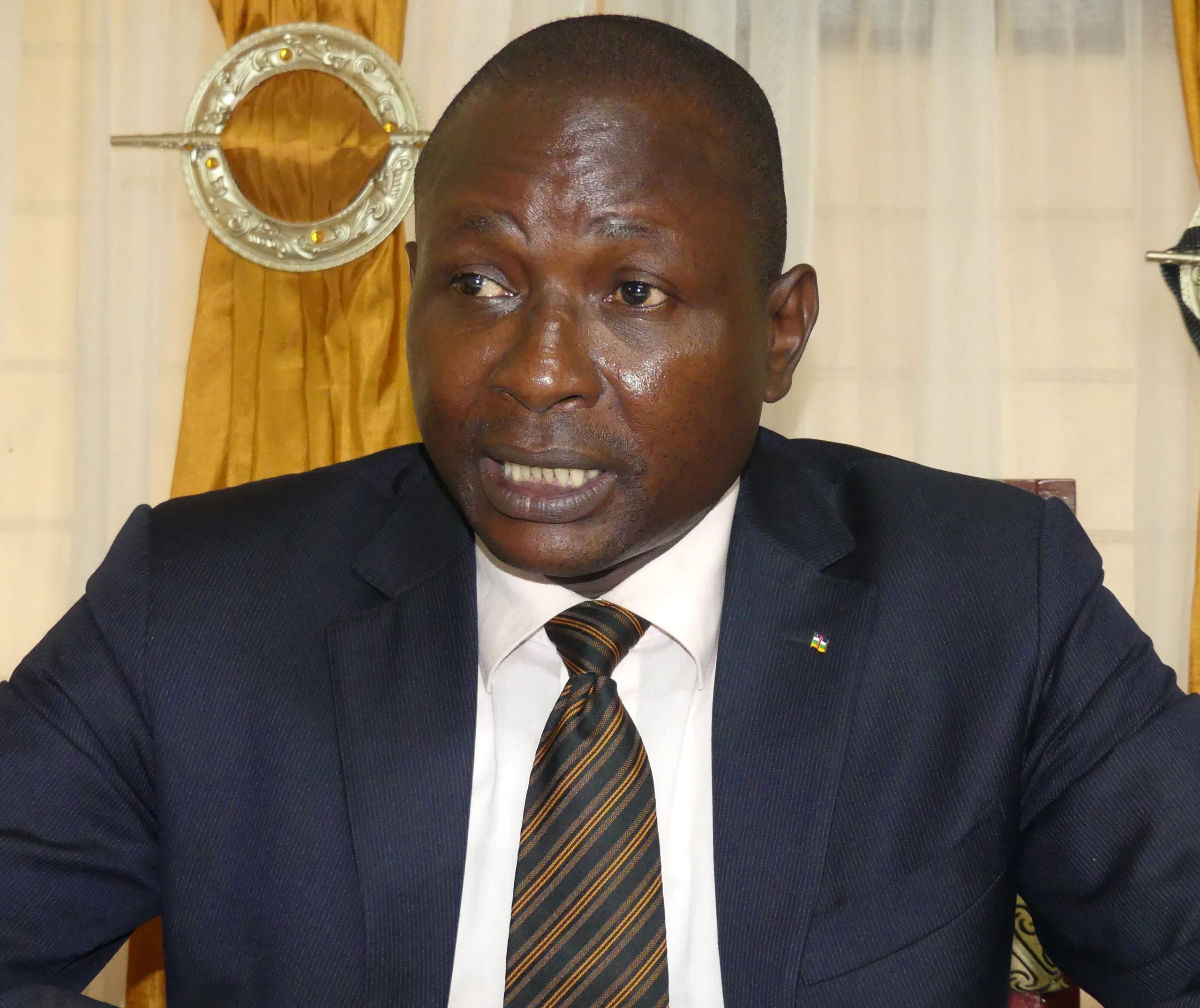 « Il n’appartient pas à quelqu’un de demander aux journalistes de dire ceci et de ne pas dire cela »