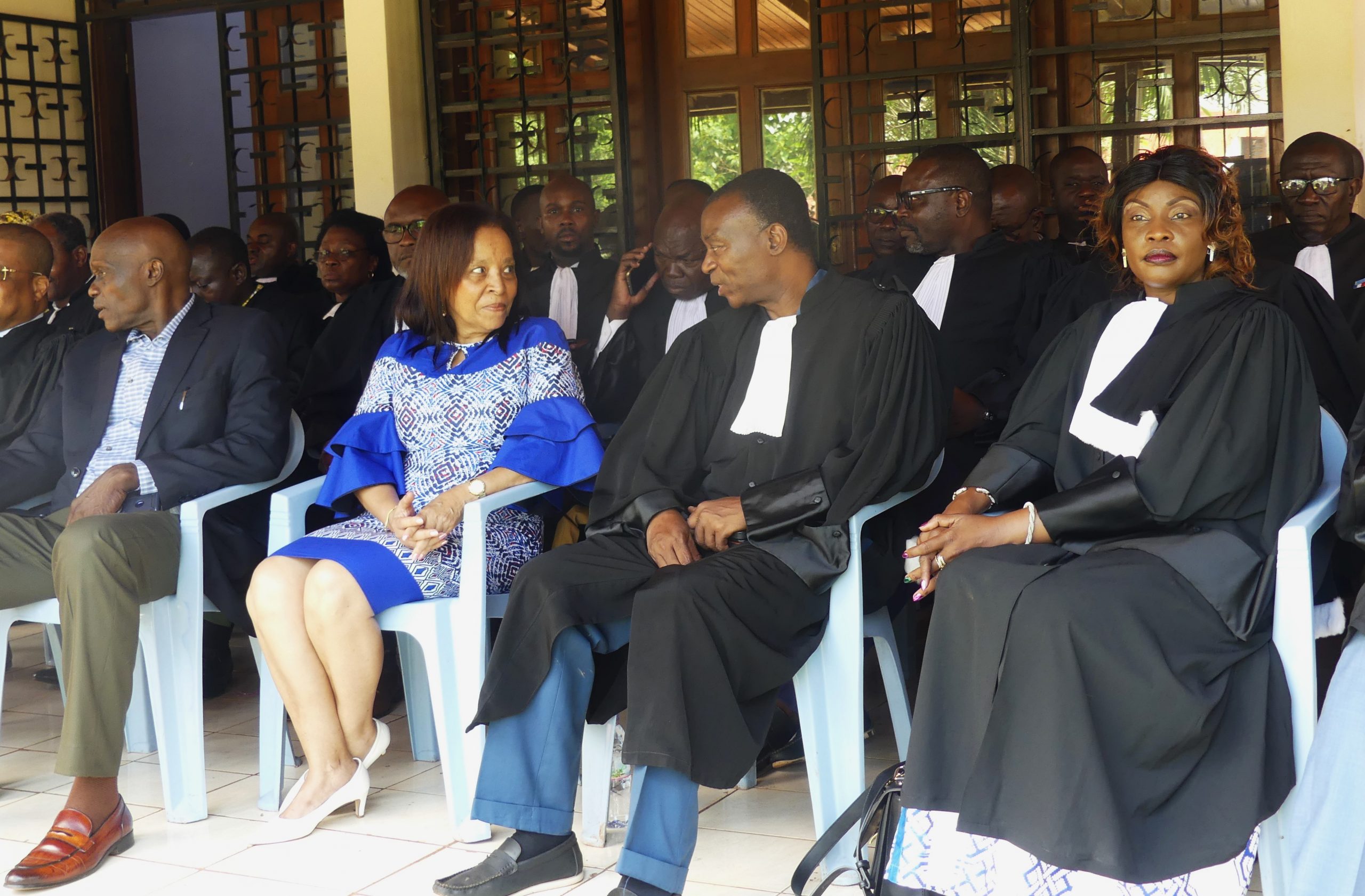 Centrafrique : sit-in des avocats, notaires et huissiers de justice devant la Cour constitutionnelle