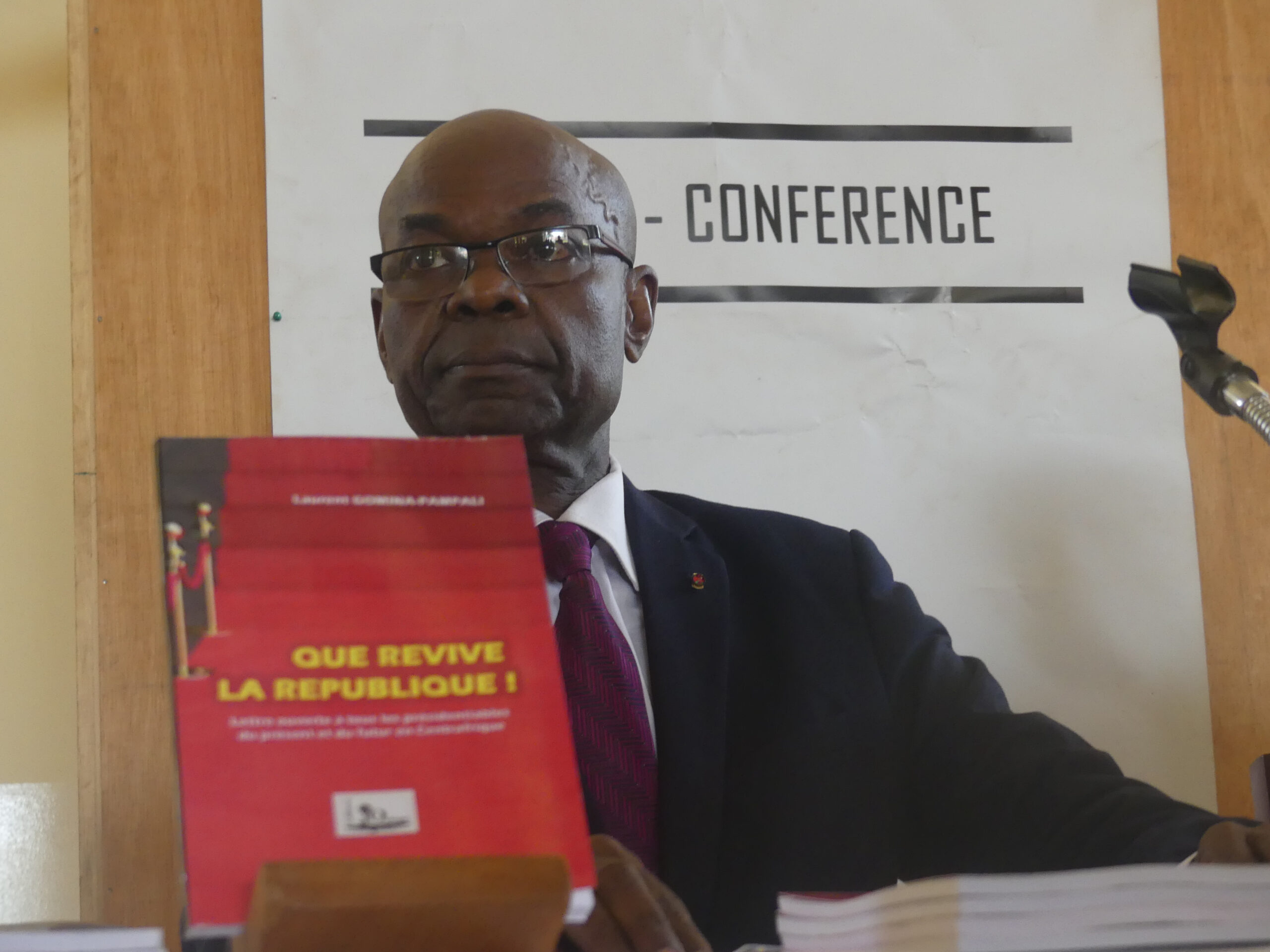 Laurent Gomina Pampali appelle à une renaissance de la République Centrafricaine.