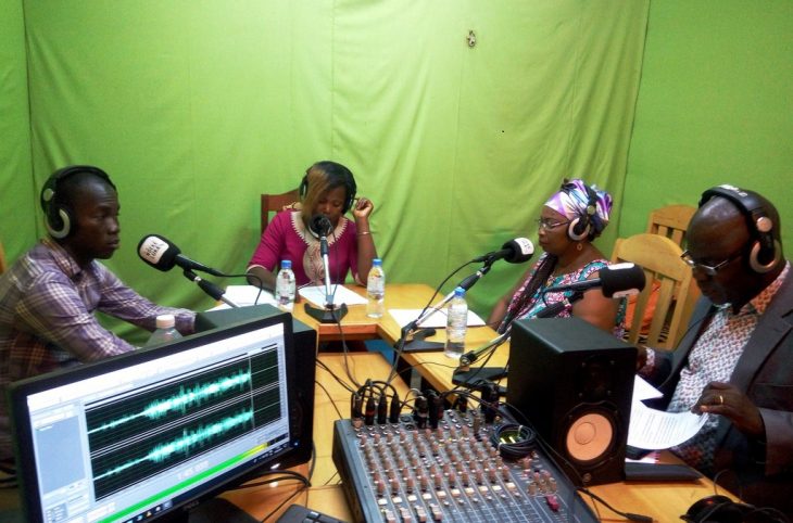 Réflexion autour des processus économiques et sociaux qui affectent les familles