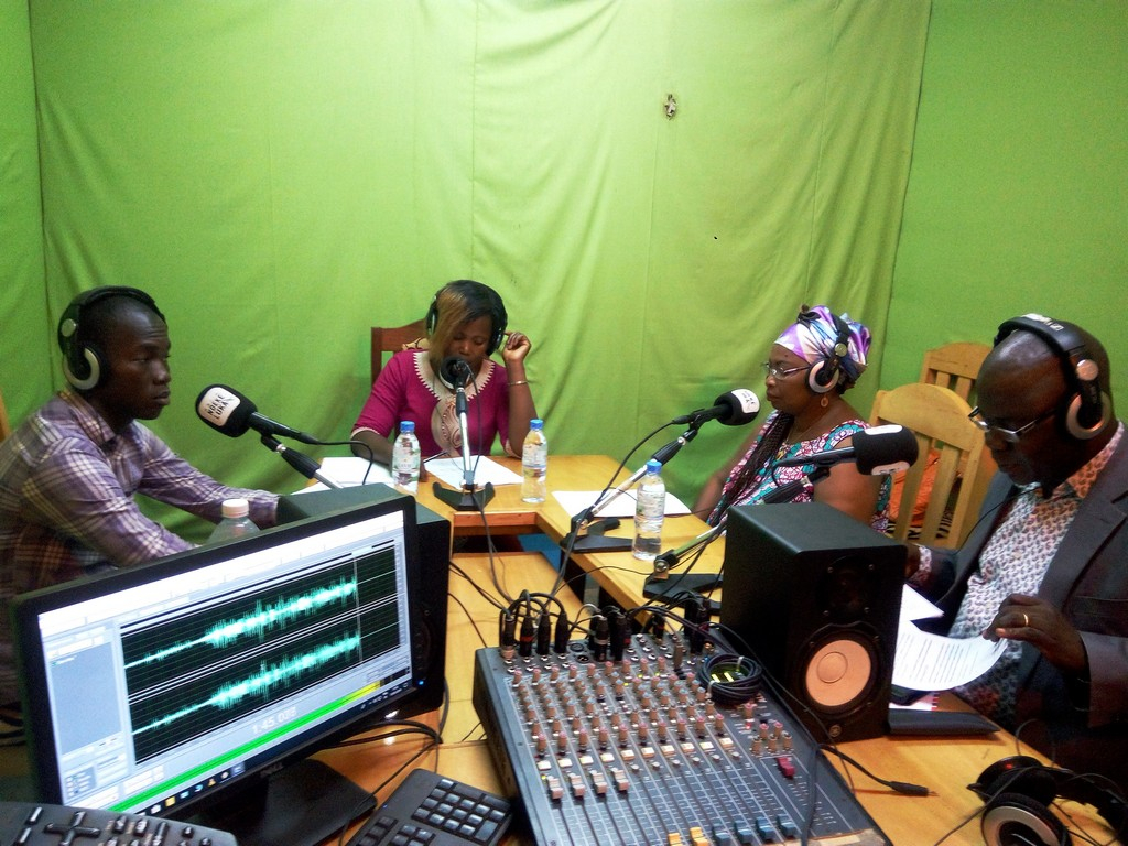 Réflexion autour des processus économiques et sociaux qui affectent les familles