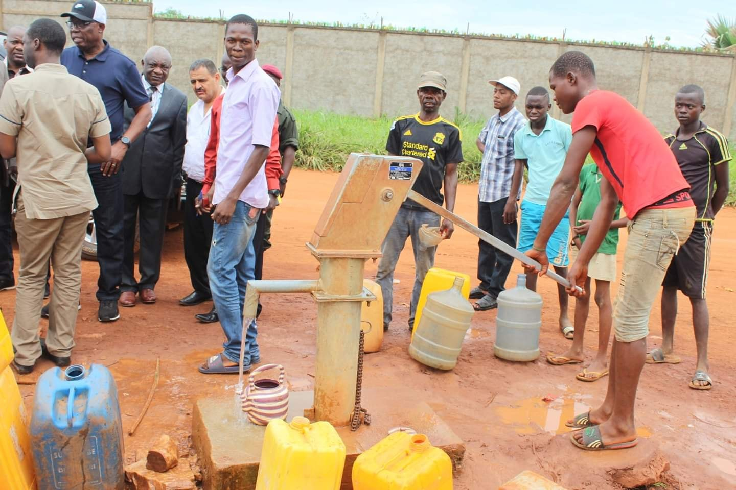 RCA : 100 forages en construction à Bangui pour réduire la crise d’eau