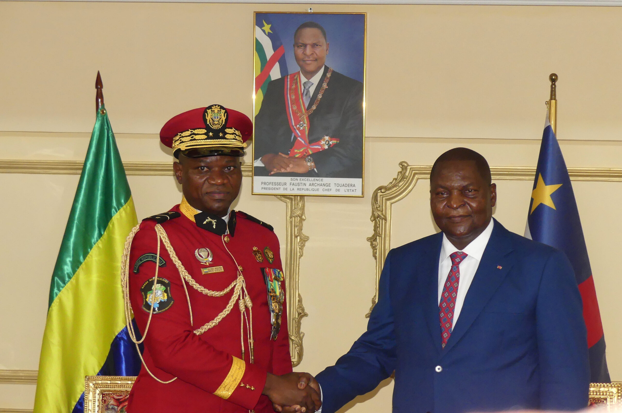 Centrafrique : Brice Clotaire Oligui Nguema reçu à Bangui par F.A Touadéra