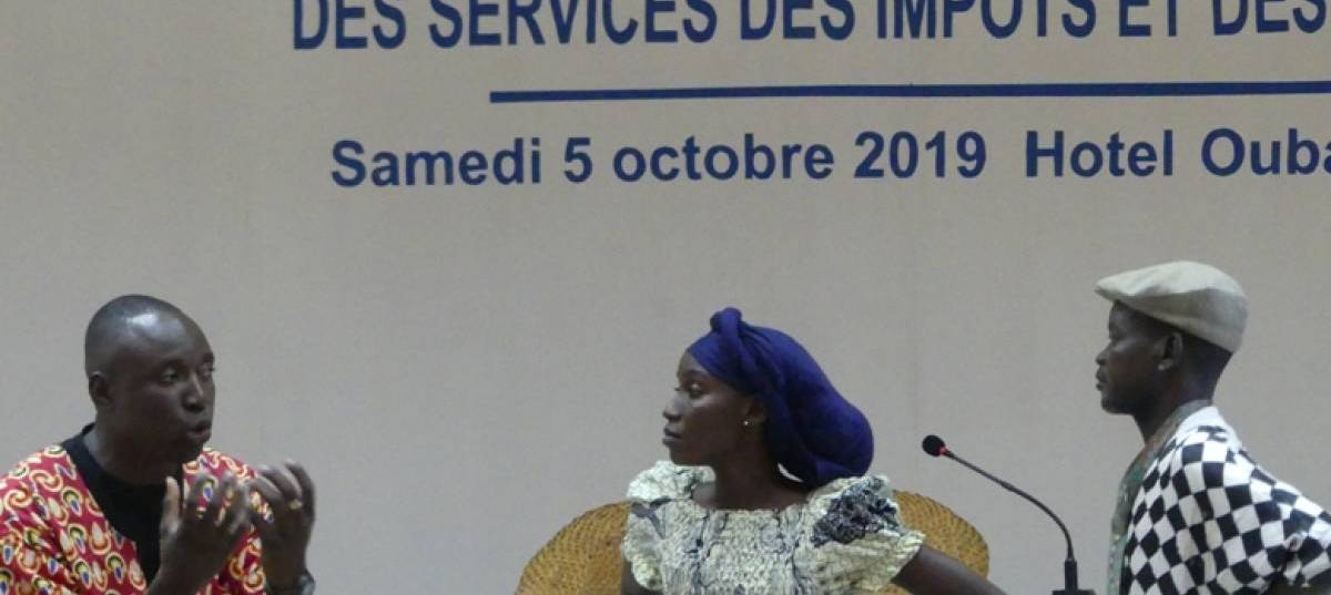 Les jeunes du village Linga se dérogent de leur responsabilité