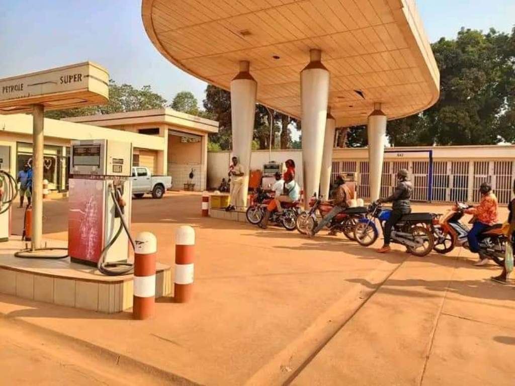 Hausse du prix du carburant : le GTSC dénonce une pratique d’arnaque et d’escroquerie