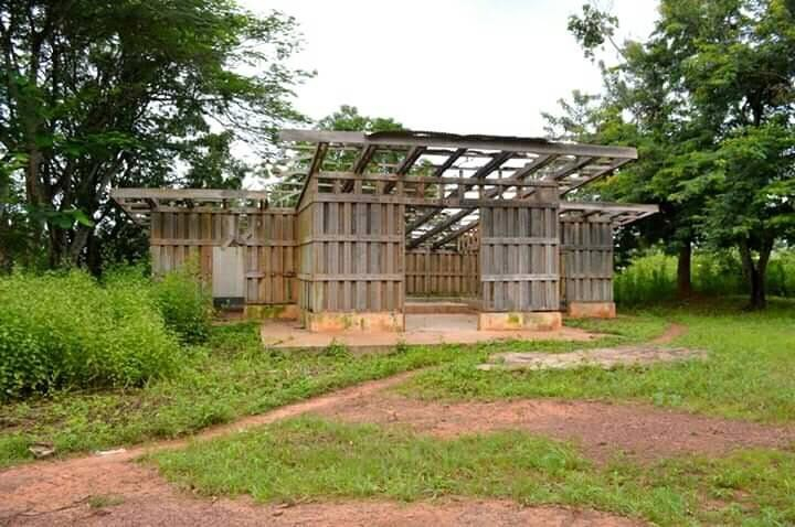 Le Palais de la Justice de Obo dans un état de délabrement absolu