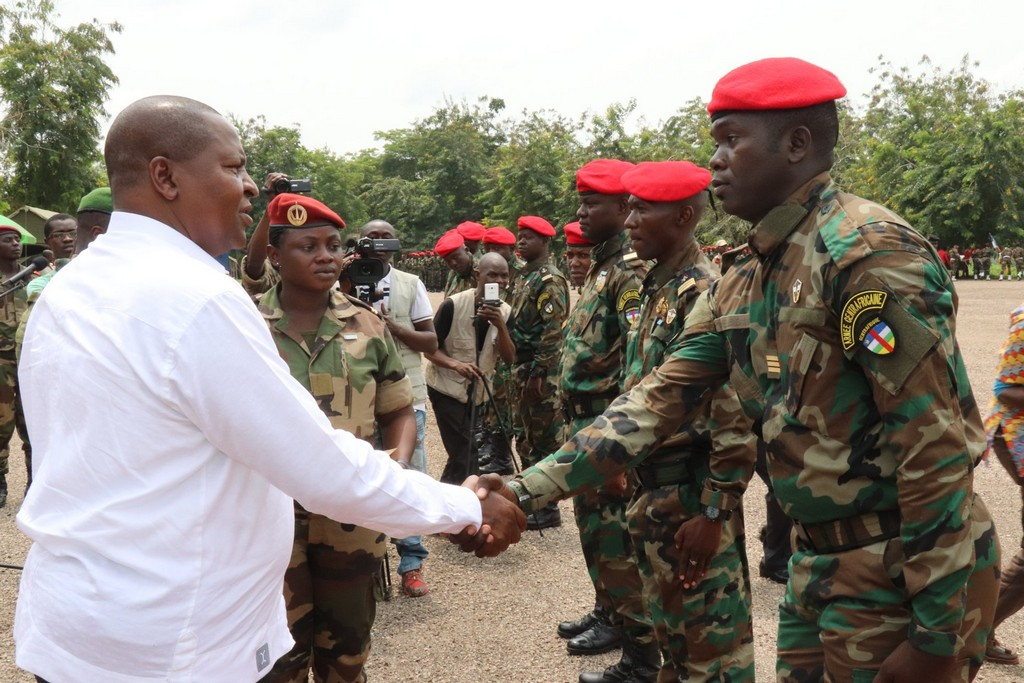 Faustin Archange Touadera et Federica Mogherini lancent la réhabilitation des bâtiments militaires à Bouar