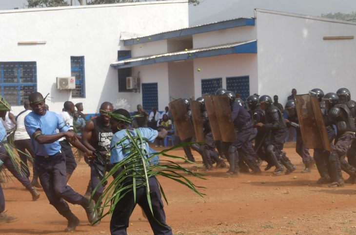 Police : S'aguerrir pour faire face aux émeutes
