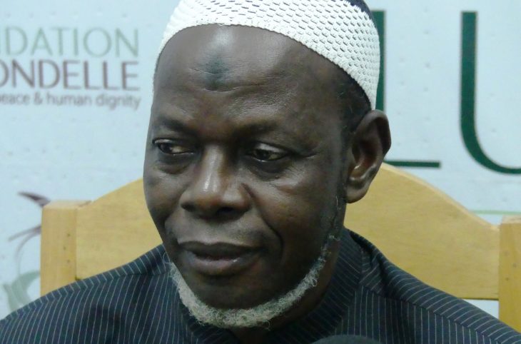 Oumar Kobine Layama prie les habitants du 3ème arrondissement d’observer les mesures barrières contre le Covid-19