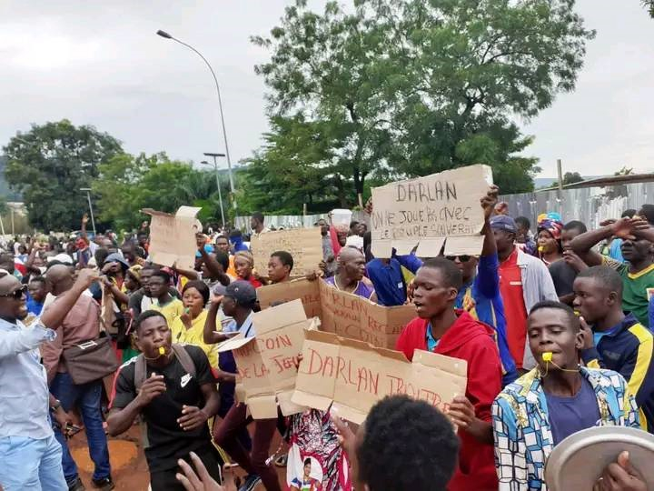 Centrafrique : la Cour constitutionnelle prise d’assaut par des manifestants pro-nouvelle constitution