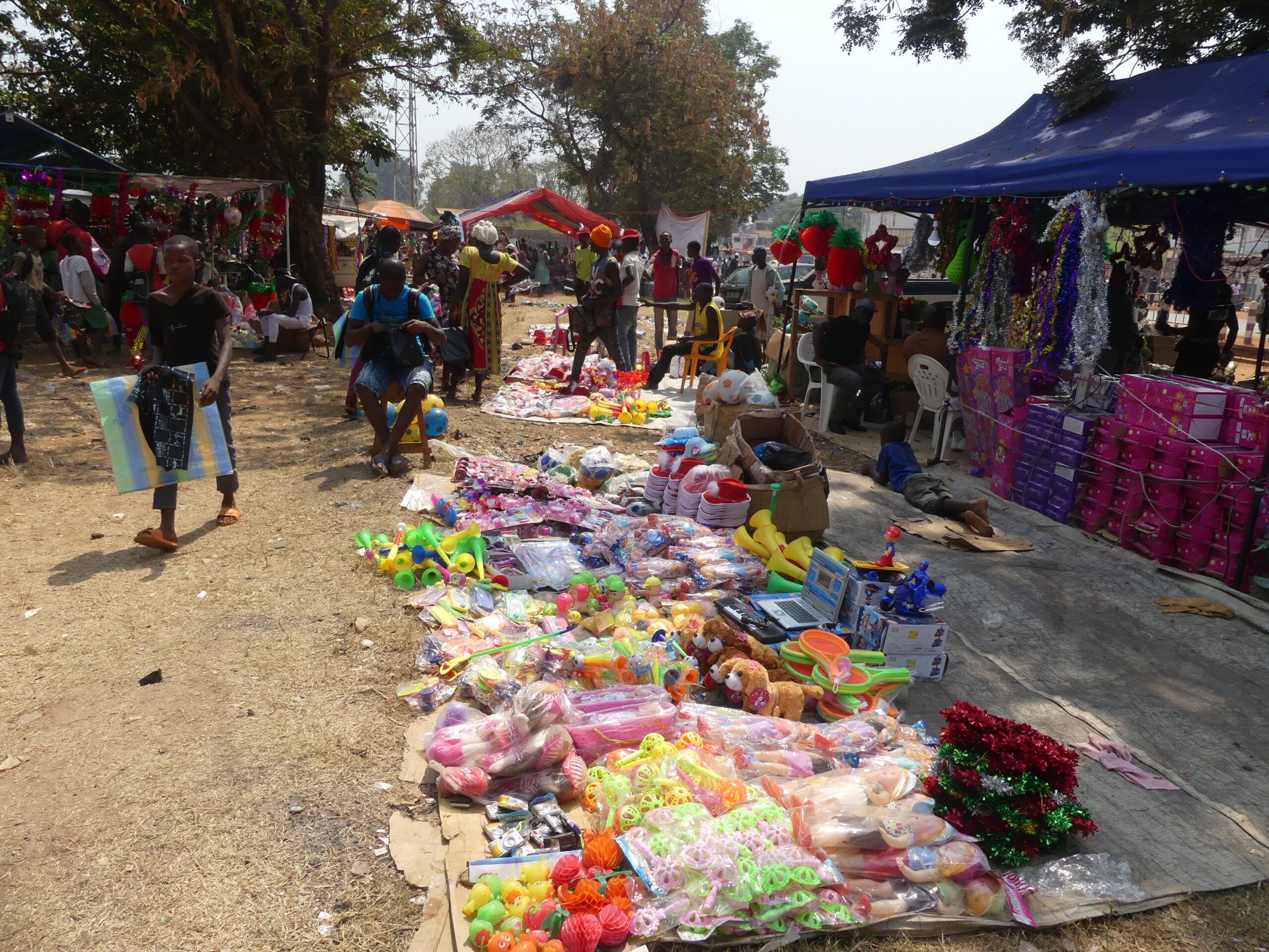 Au village Linga, tout le monde est dans la fièvre de la fête de nativité