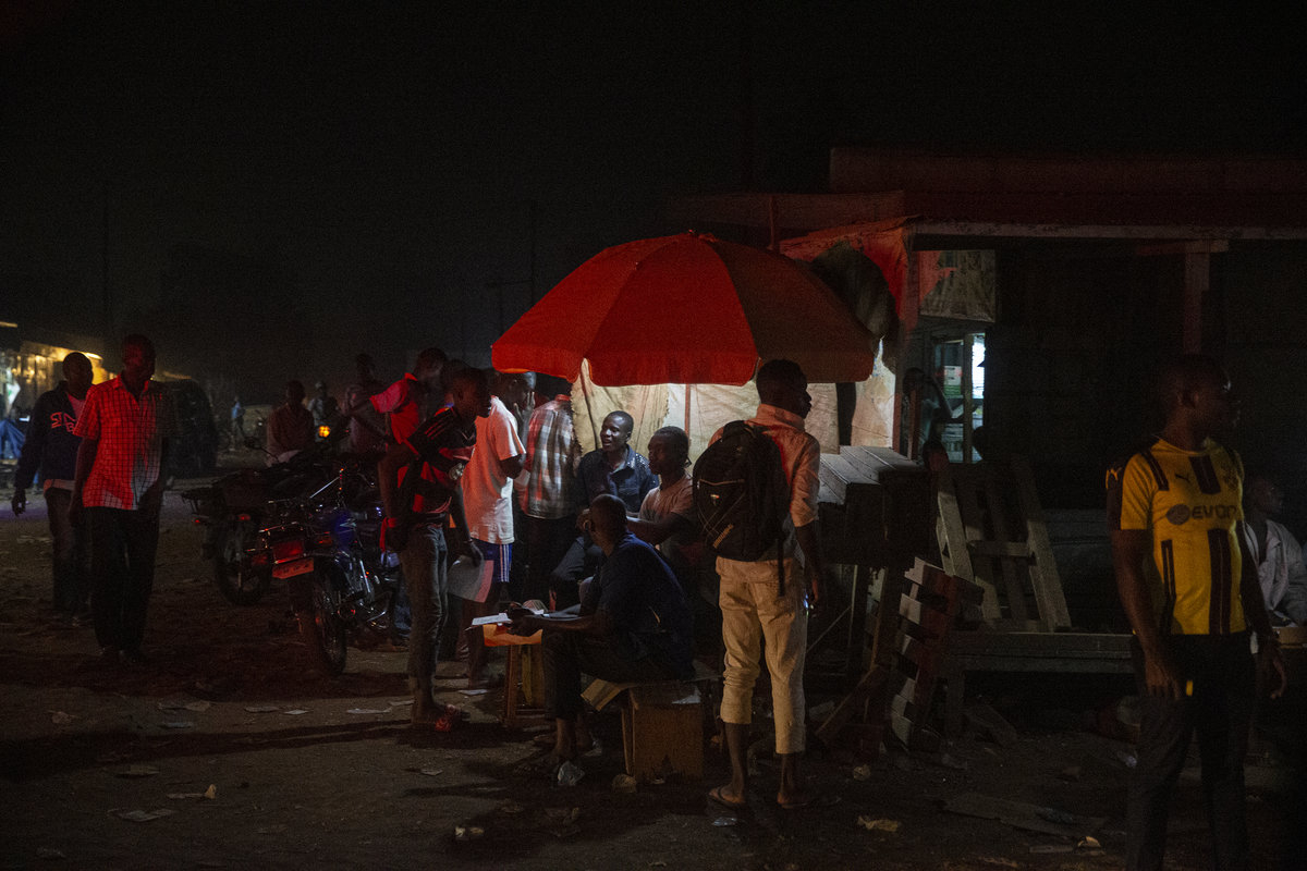 A Bangui, des passants verbalisés avant l’heure du couvre-feu