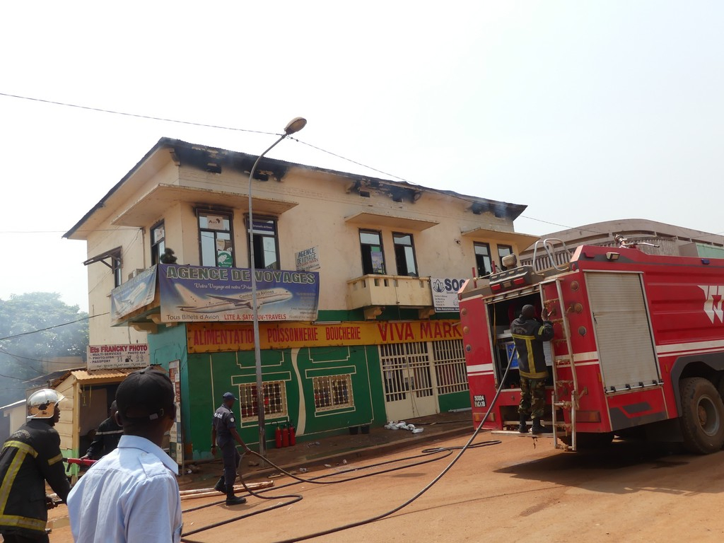 Bangui : Un incendie ravage une partie d’un bâtiment de commerce