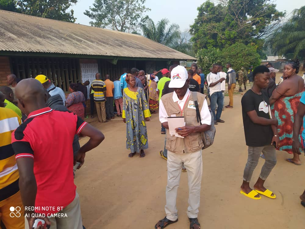 Bangui: forte mobilisation des habitants du 7ème arrondissement devant les bureaux de vote