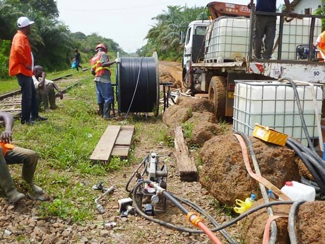 RCA : Faustin Archange Touadéra lance les travaux d’installation des équipements de la fibre optique à Berbérati