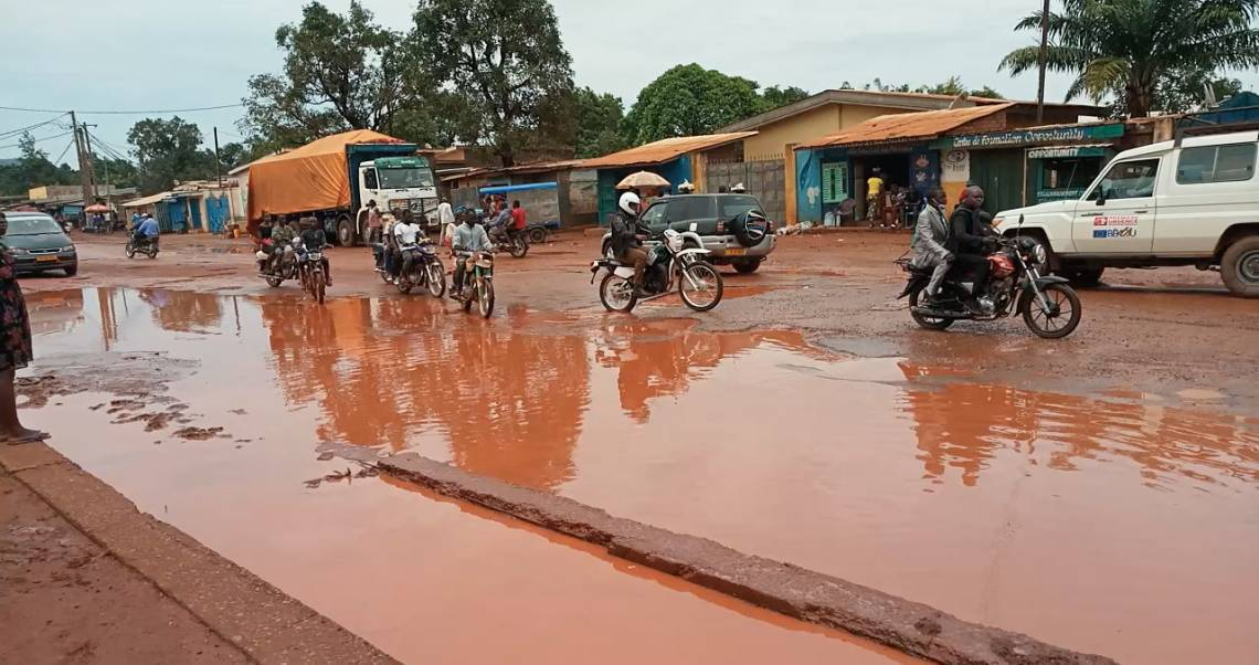 Bangui: les usagers de la route Pétévo-Bimbo déplorent l’état de la chaussée