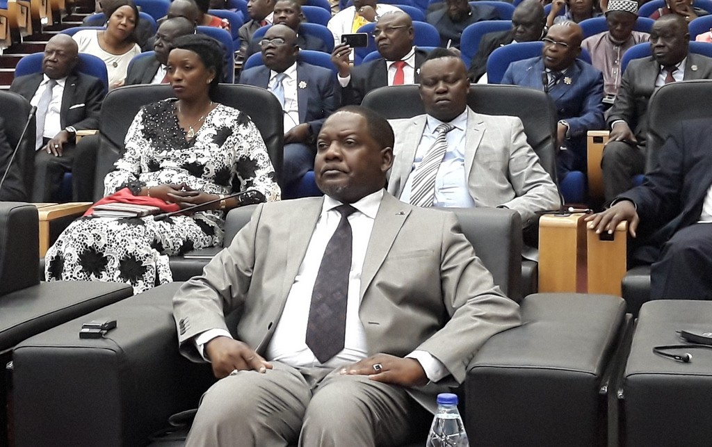 RCA : Le Premier ministre Firmin Ngrébada appelle les signataires de l’accord à la retenue