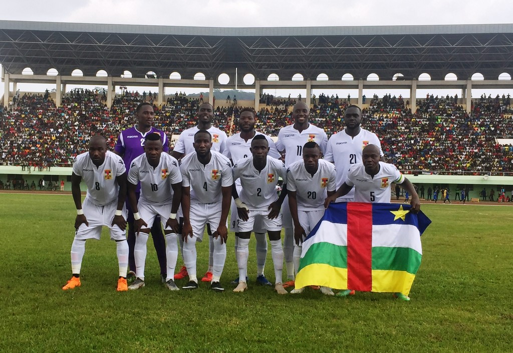 Football: les centrafricains tenus en échec à Bangui suite à un match vierge contre la Guinée.