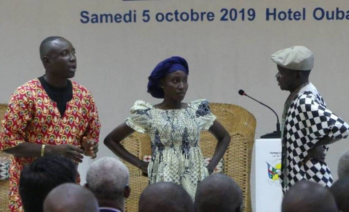 Le village Linga apprend toujours les vertus des ONG