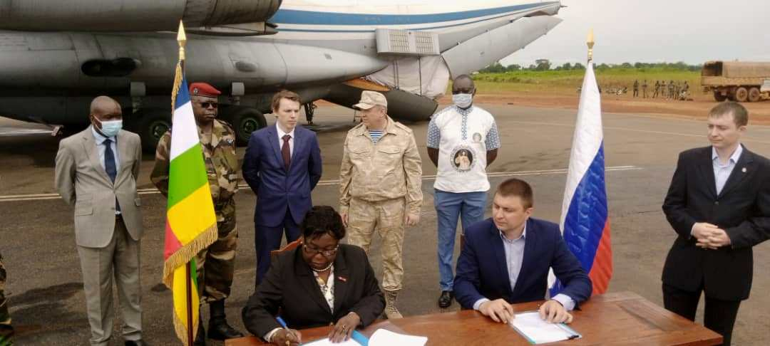 Centrafrique: Bangui réceptionne la 3e cargaison des armes russes